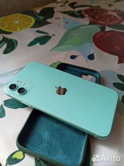 iPhone 11, 64 ГБ