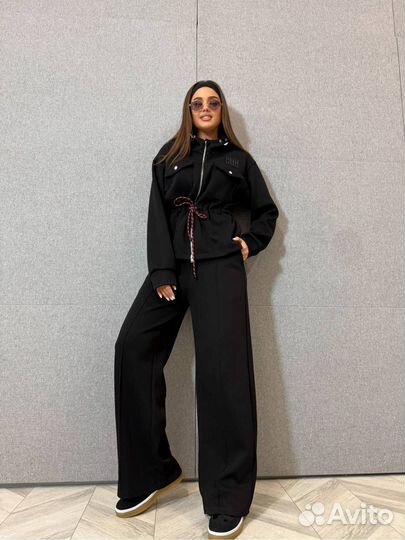 Крутой костюм Miu Miu