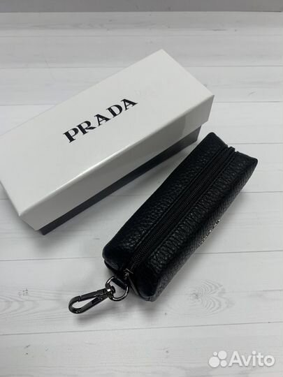 Ключница Prada