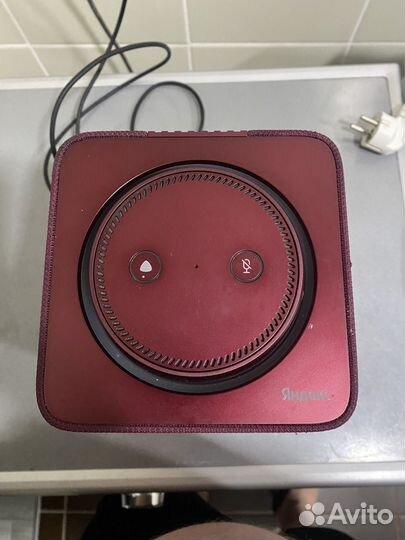 На подписке яндекс станция макс