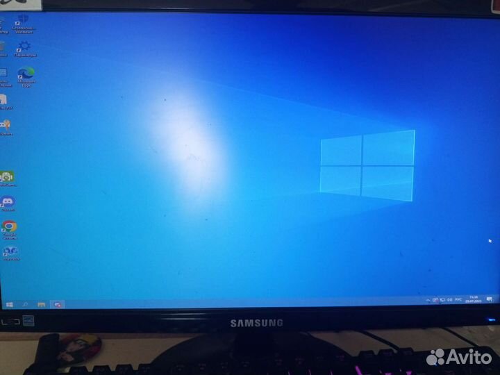 Монитор Samsung