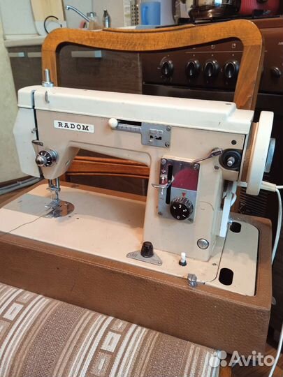 Швейная электрическая машина Радом