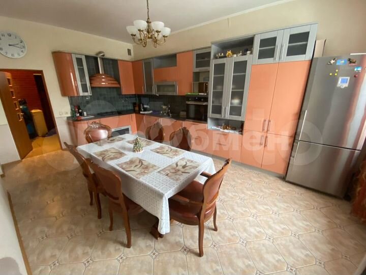 Дом 227 м² на участке 12 сот.