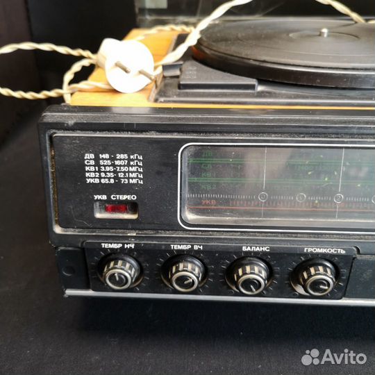 Проигрыватель винила Вега 323 стерео. СССР