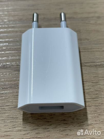 Зарядное устройство Apple