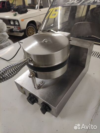 Вафельница HRK UWB-1