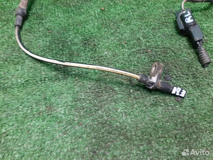 Датчик ABS задний левый Mitsubishi Grandis 2008