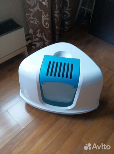 Туалет для кошек закрытый угловой