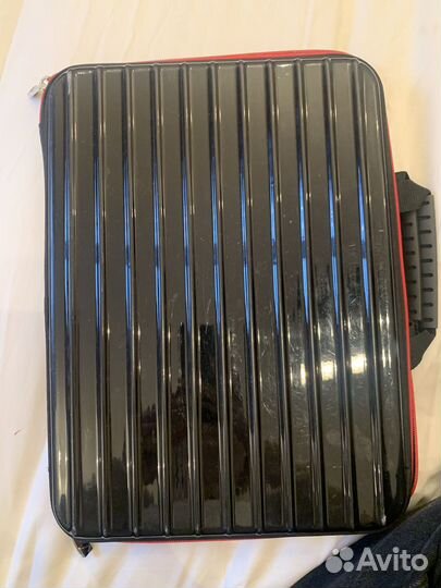 Челол для планшета ноутбука в жестком корпусе