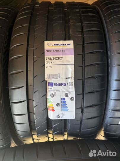 Michelin Pilot Sport 4 S 275/30 R21 и 245/35 R21 98Y