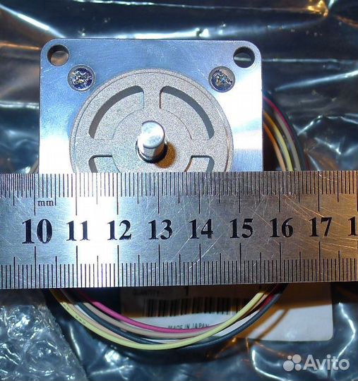 Шаговый двигатель Япония