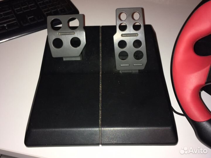 Игровой руль logitech