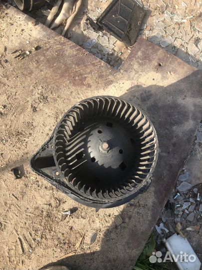 Моторчик печки Volkswagen Passat B3