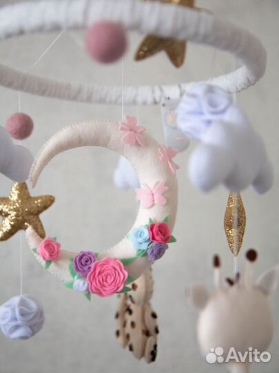 Мобиль на кроватку из фетра с подсветкой