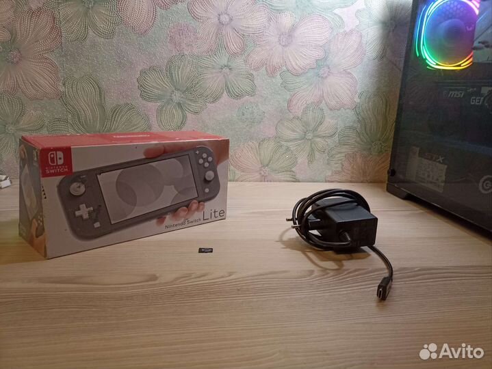 Nintendo switch lite + игры