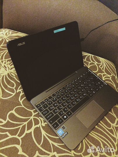 Ноутбук- Планшет Asus Transformer Book T100TA
