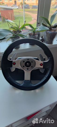 Игровой руль Logitech g25
