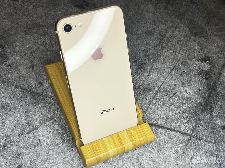 iPhone 8, 64 ГБ