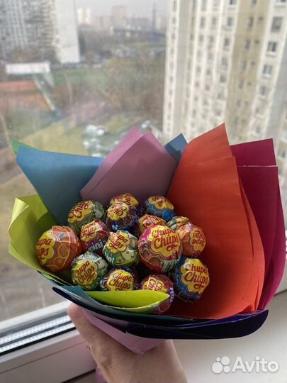 Маленький букет детям, сделана из цветной бумаги)