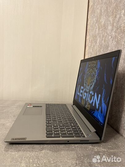 Свежий Lenovo 3 (Ryzen 3 4300/8гб/SSD512)