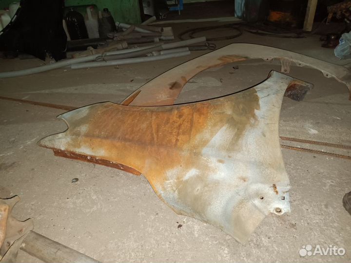 Крылья передние королла 151 сгоревшие