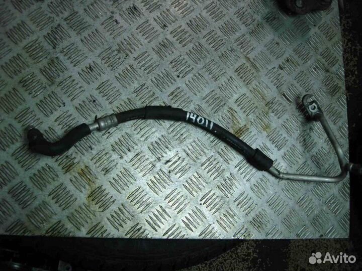 Трубка Nissan Elgrand E51 2002-2010