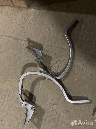 Петли для багажника Volkswagen Polo