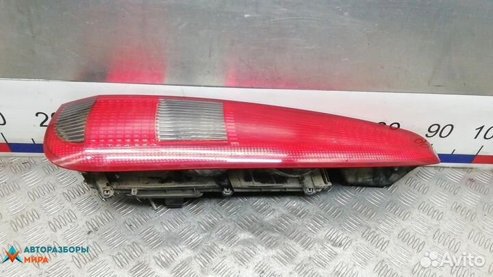 Фонарь задний правый Ford Fusion 2003 1324515