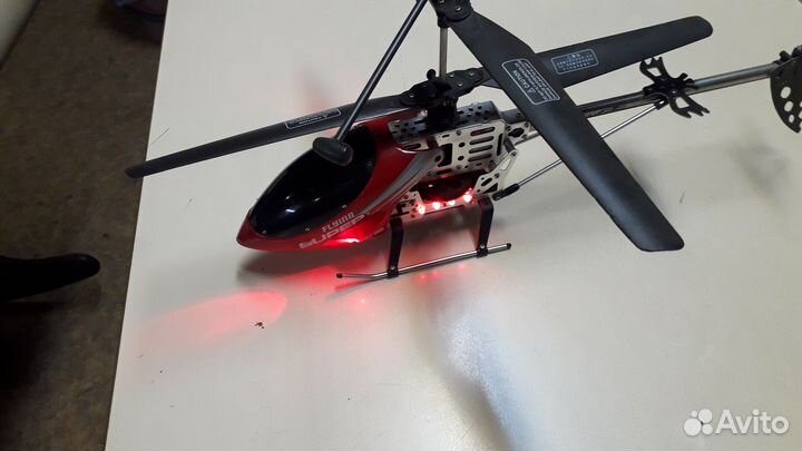 Детская игрушка вертолёт