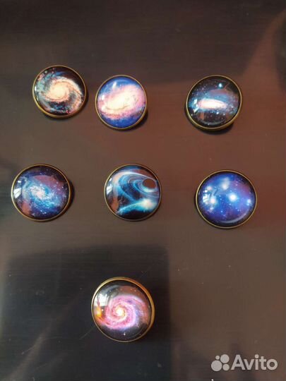 Значки (виды Космоса, Вселенной) на булавке