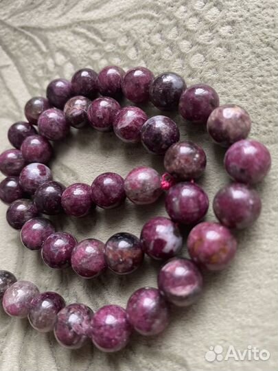 Турмалин красный натуральный бусины