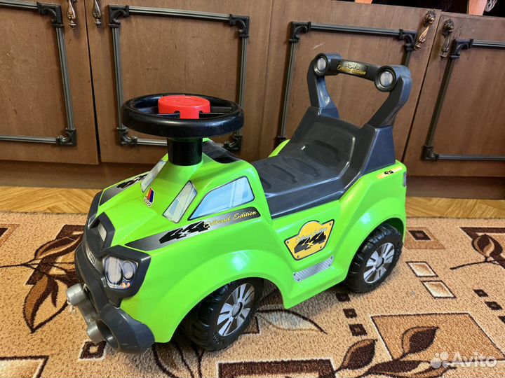 Машинка-каталка