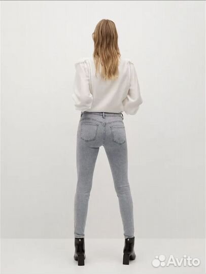 Джинсы mango