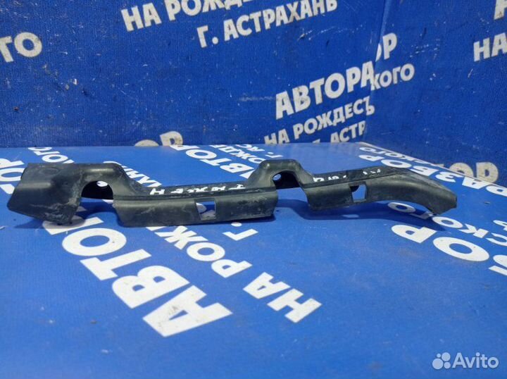 Крепление заднего бампера Ford Fusion хэтчбек 2006