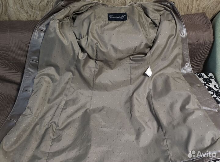 Шуба мутоновая с капюшоном 42-44р