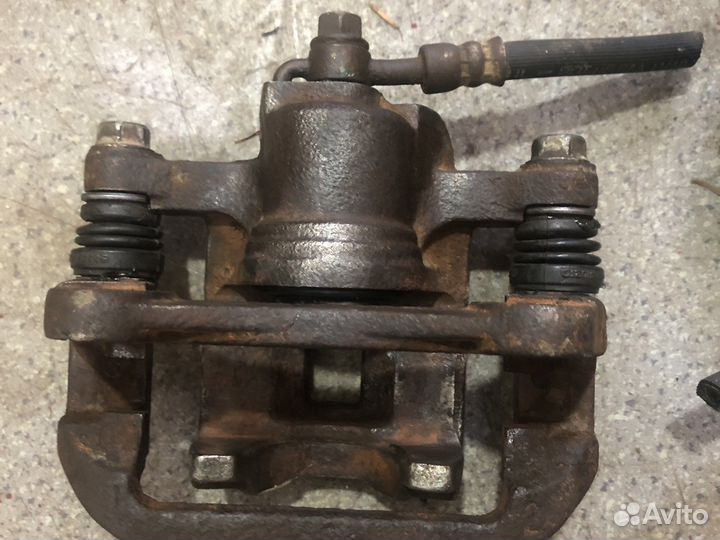 Задний левый правый суппорт шевроле лачетти джентр