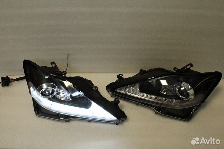 Lexus IS 2005-2013 фары с бегающим поворот W4BB8