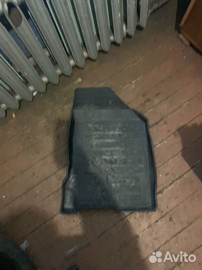 Продам коврики для Лады веста