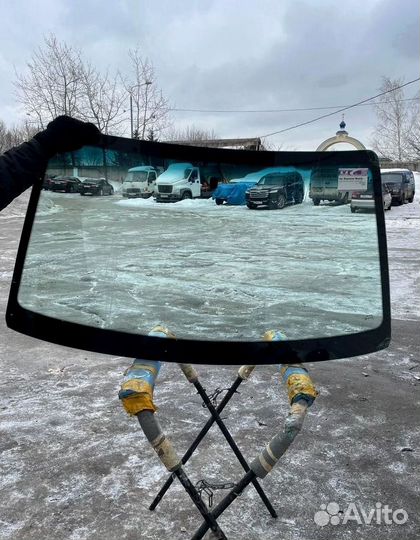 Лобовое стекло KIA Sorento (II) с эо