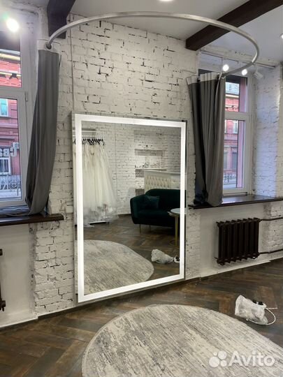 Зеркало гримерное ростовое с подсветкой