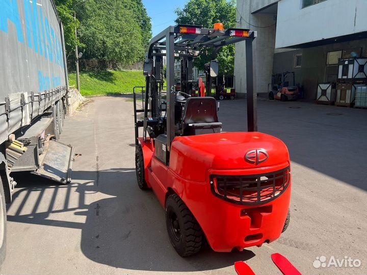 Вилочный погрузчик Reddot CPCD35T3, 2023