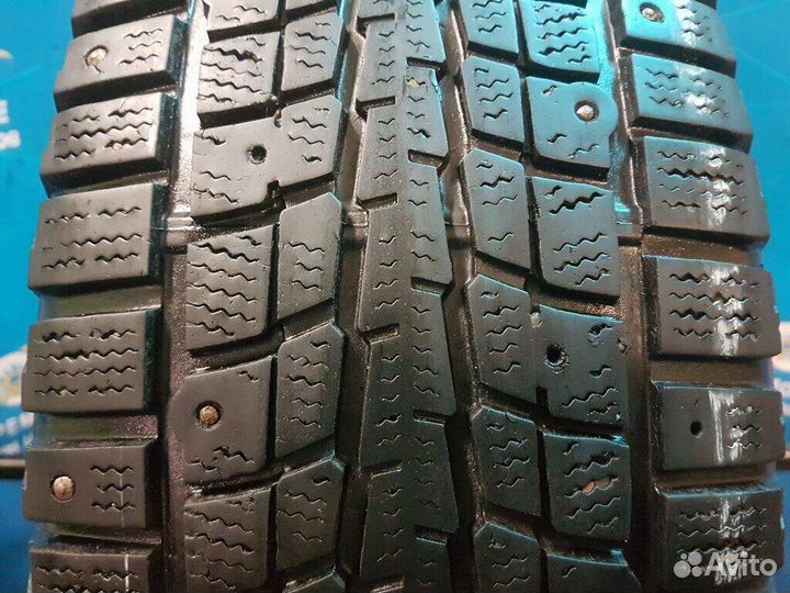 Dunlop SP Winter Ice 01 215/65 R16