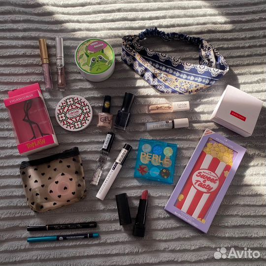 Косметика пакетом 20 предметов