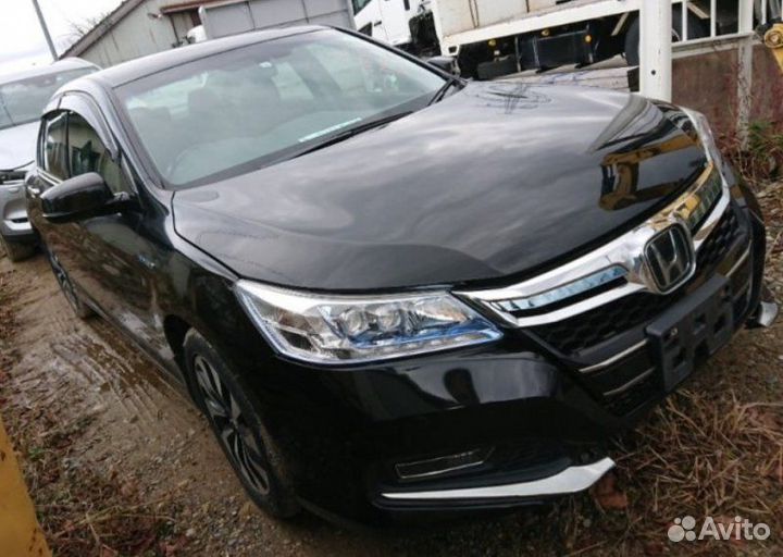 Бачок стеклоомывателя передний Honda Accord