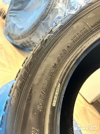 Bridgestone Blizzak VRX 205/65 R16 95S