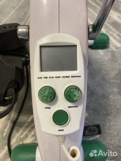 Мини велотренажер для ног