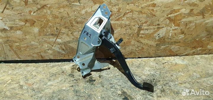 Педаль тормоза Opel Astra H sedan 2004-2014