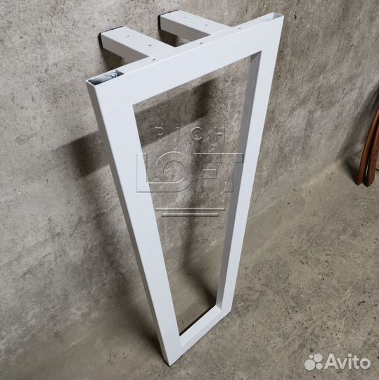 Металлическая ножка для барной стойки