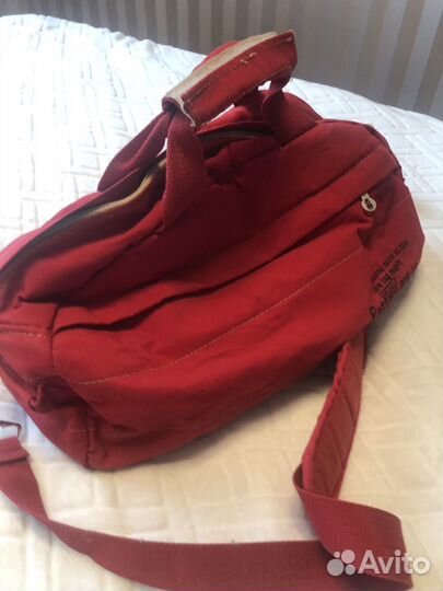 Сумка спортивная красная