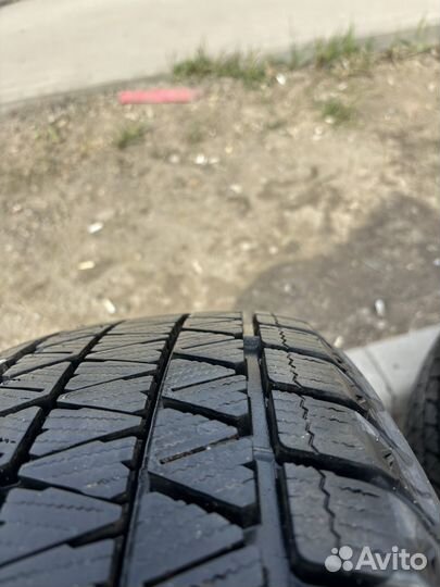 Bridgestone Blizzak DM-V3 235/55 R20 102T